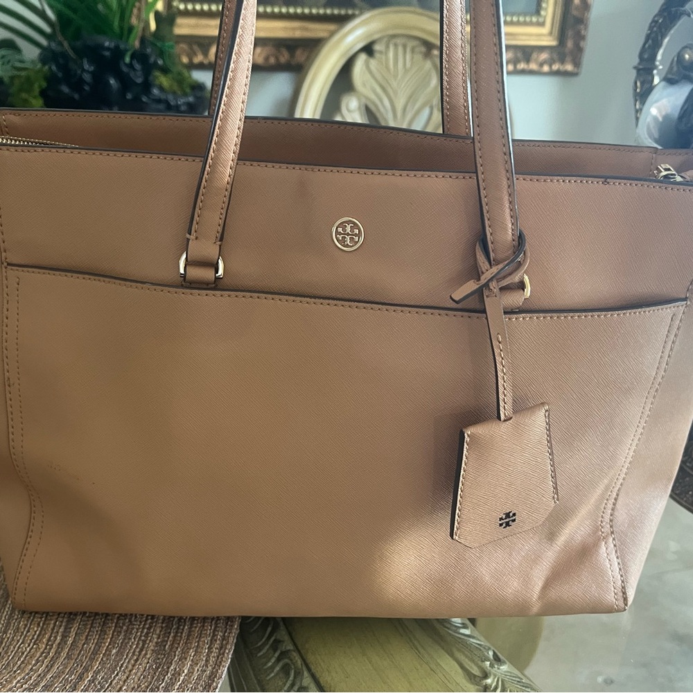 Tory Burch Tan Tote Bag with Structured Design
